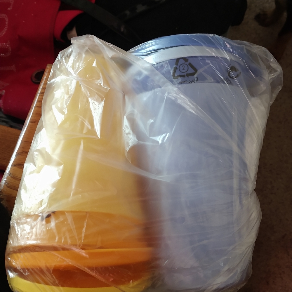 NWT tupperware set of 4 tumblers